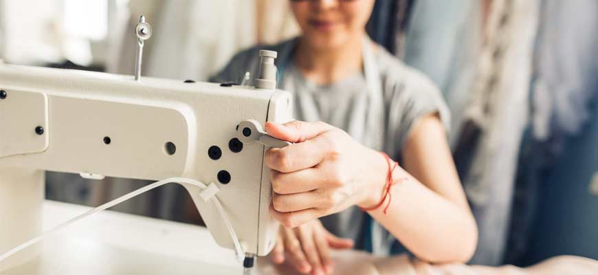 TOP 6 ELECTRIC SEWING MACHINES IN INDIA UNDER 10000